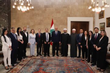 الرئيس عون استقبل النائب حيدر ناصر على رأس وفد: ثقافة المواطنة يجب ان تسود في لبنان وعلينا البناء على نجاح اللبنانيين في الخارج