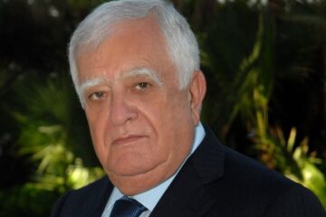 عدنان  القصار  رجلًا من  كبار رجالات لبنان