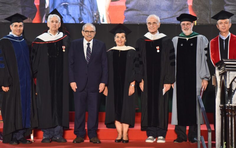 في حفل تخرجها السادس والخمسين بعد المئة الجامعة الأميركية في بيروت تُطلق كوكبة من الرواد