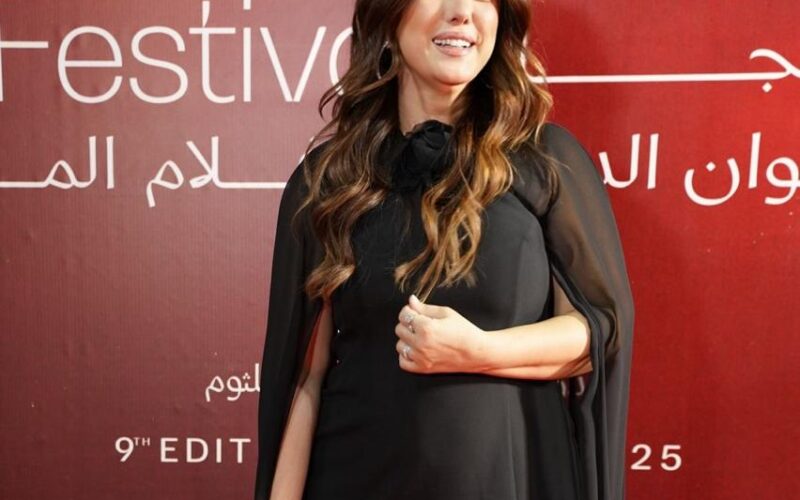 كندة. علوش تتسلم تكريمها من مهرجان اسوان الدولي لأفلام المرأة  كندة تدعو الجميع لزيارة اسوان و سعادتها بالتكريم