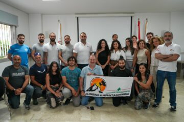 إنجازات عالمية جديدة في تسلق الجبال.. نيللي عطّار أول لبنانية وعربية تتسلق أعلى خمسة قمم في العالم
