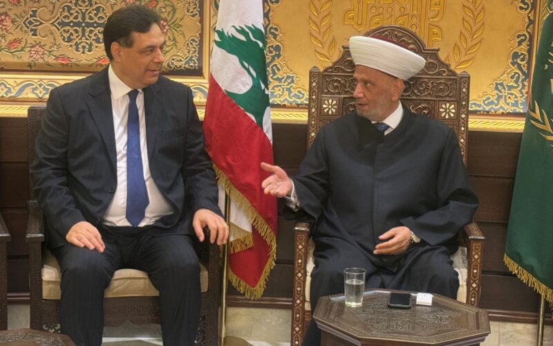 استقبل مفتي الجمهورية اللبنانية الشيخ عبد اللطيف دريان في دار الفتوى الرئيس حسان دياب